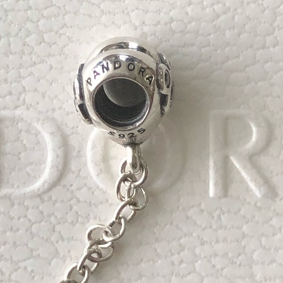 Pandora Disney Heart of Mickey Safety Chain - Picture 5 of 6